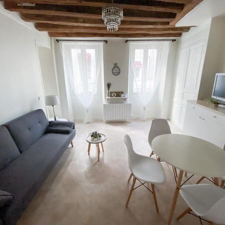 Cosy Apartment In The Heart Of Fontainebleau Exterior foto