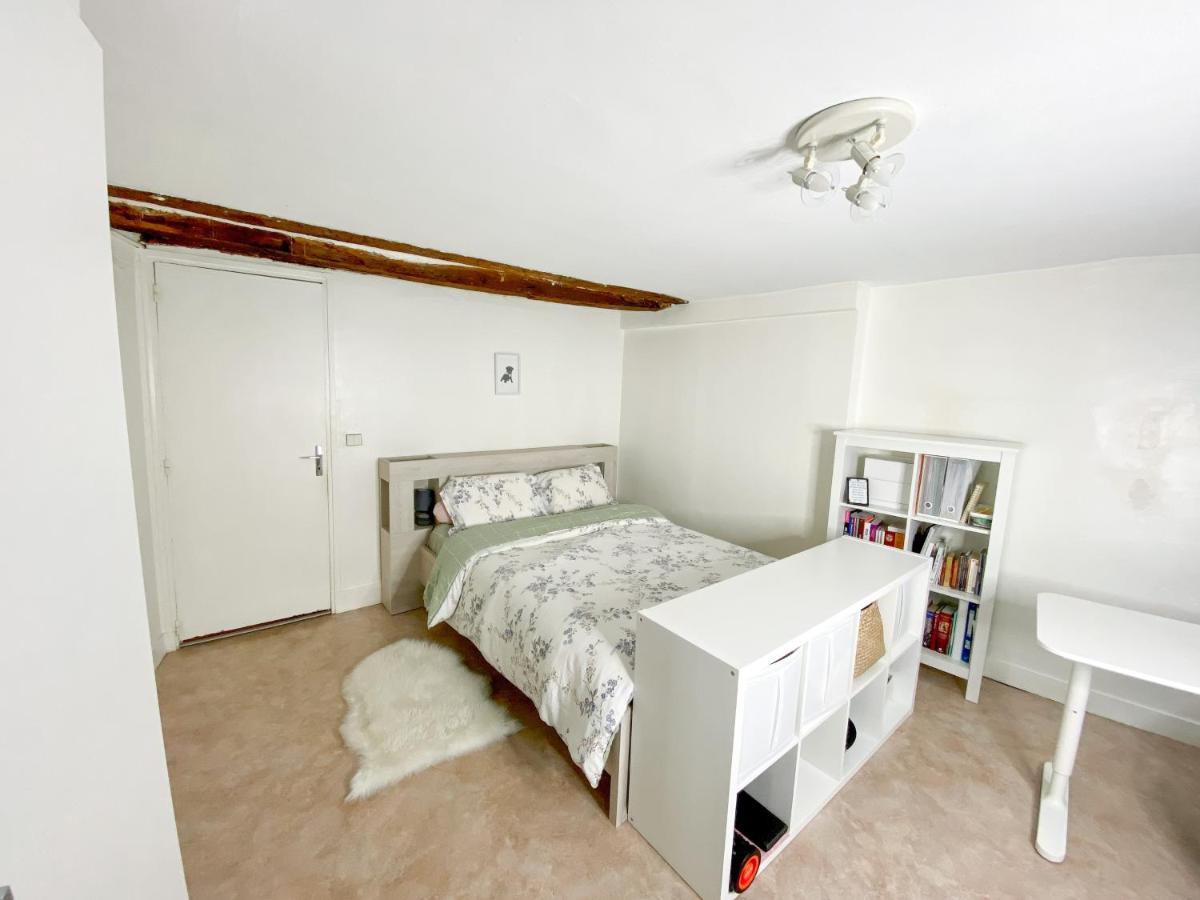 Cosy Apartment In The Heart Of Fontainebleau Exterior foto